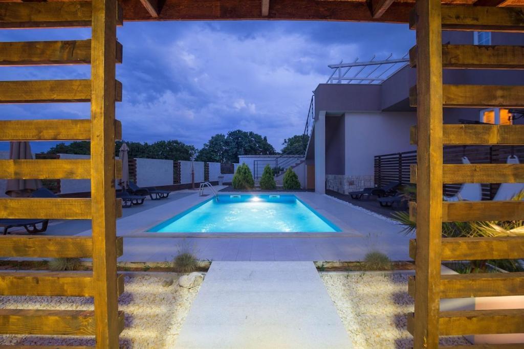 Stylish & Luxury Villa With Pool, Biliard, Extra Pool Heating Available - Wiibuk PUY 외부 사진